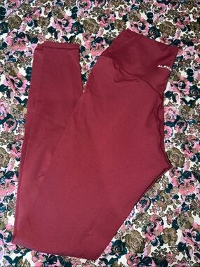 Alphalete Seamless High-Waist Leggings in Wine Red